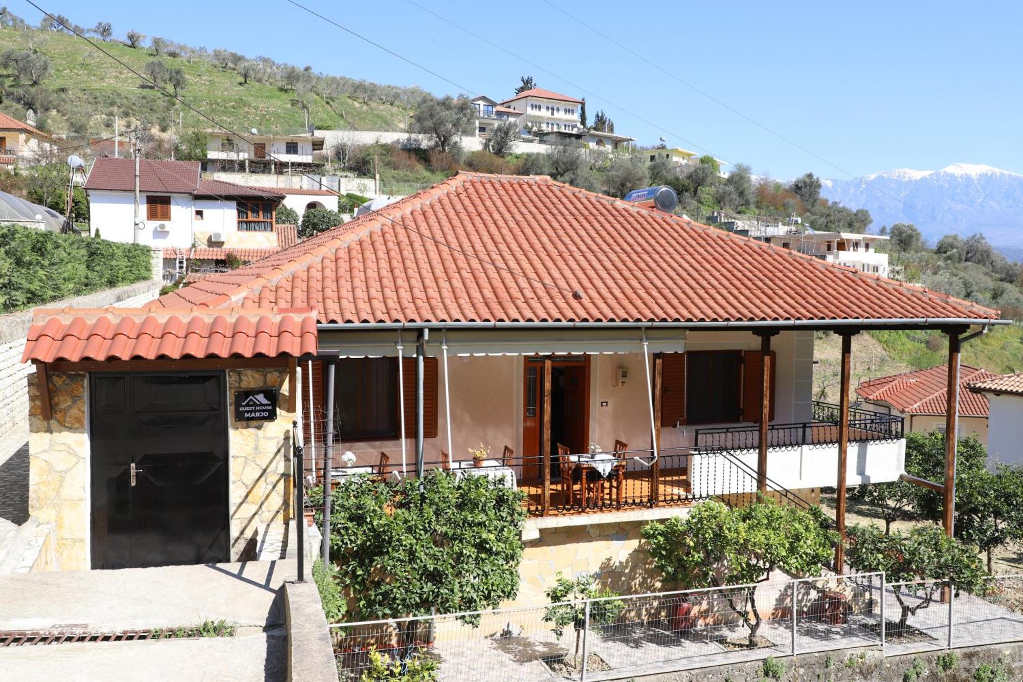 Guest House Marjo Berat Extérieur photo